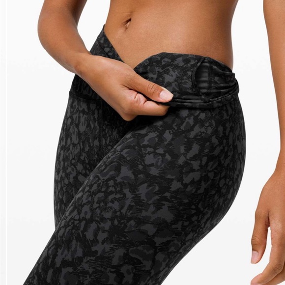 Lululemon Align high-rise crop 23” - Picture 4 of 9